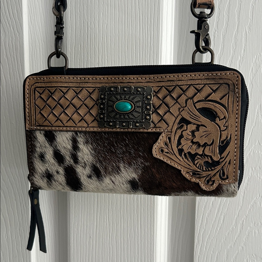 Western-Inspired Brown Cowhide Crossbody Wallet with Turquoise Accent